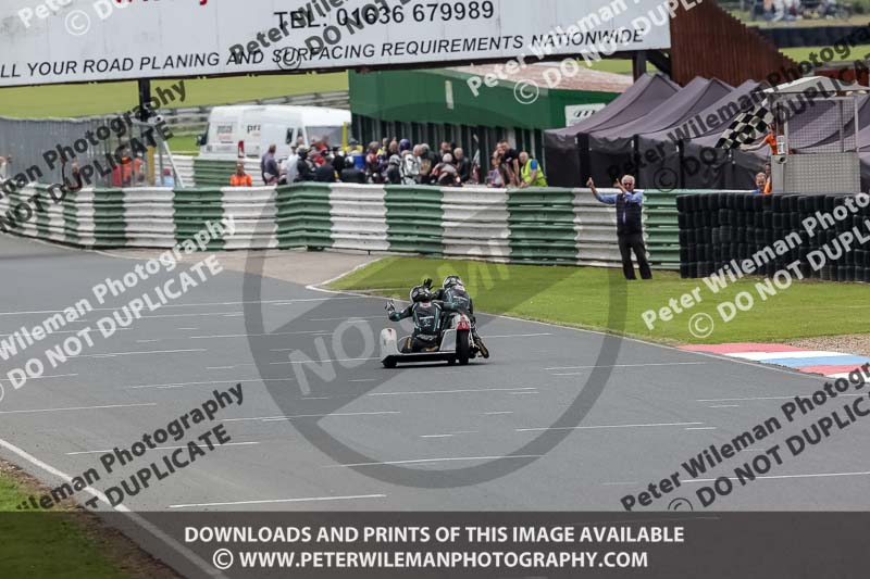 Vintage motorcycle club;eventdigitalimages;mallory park;mallory park trackday photographs;no limits trackdays;peter wileman photography;trackday digital images;trackday photos;vmcc festival 1000 bikes photographs